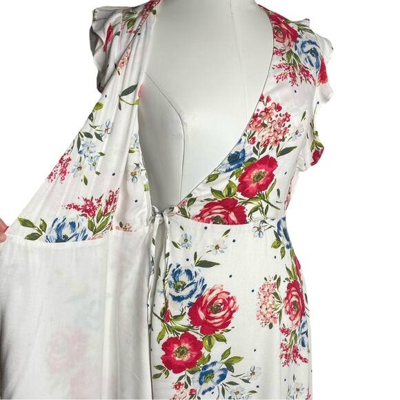 Lulus Radiating Beauty White Floral Print Wrap Dress size Medium - Picture 6 of 12